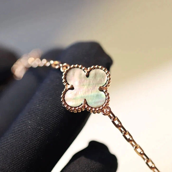 ¡®Lume Jewels¡¯CLOVER 20 MOTIFS DARK MOP DIAMOND  NECKLACE