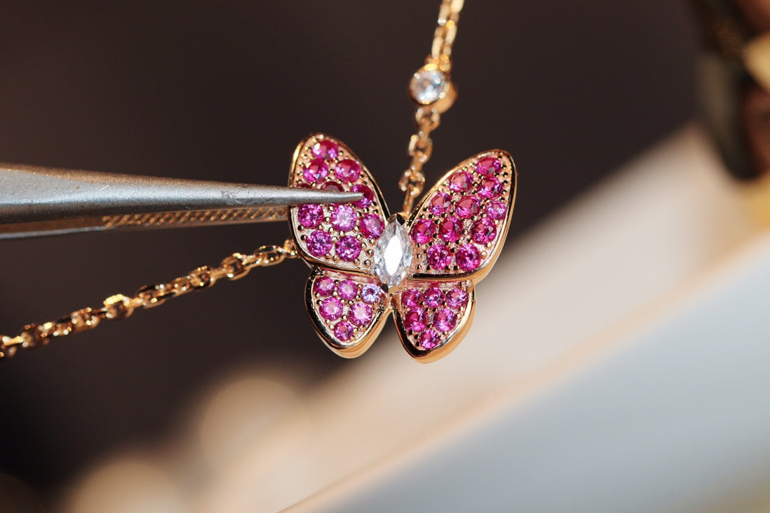 ¡®Lume Jewels¡¯BUTTERFLY RED DIAMOND ROSE GOLD NECKLACE