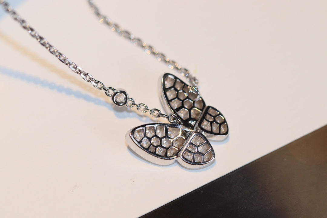 ¡®Lume Jewels¡¯BUTTERFLY DIAMOND NECKLACE