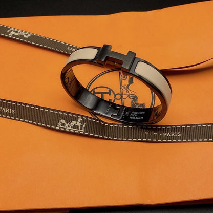 ¡®Lume Jewels¡¯H BRACELET 12MM BLACK BEIGE CERAMIC