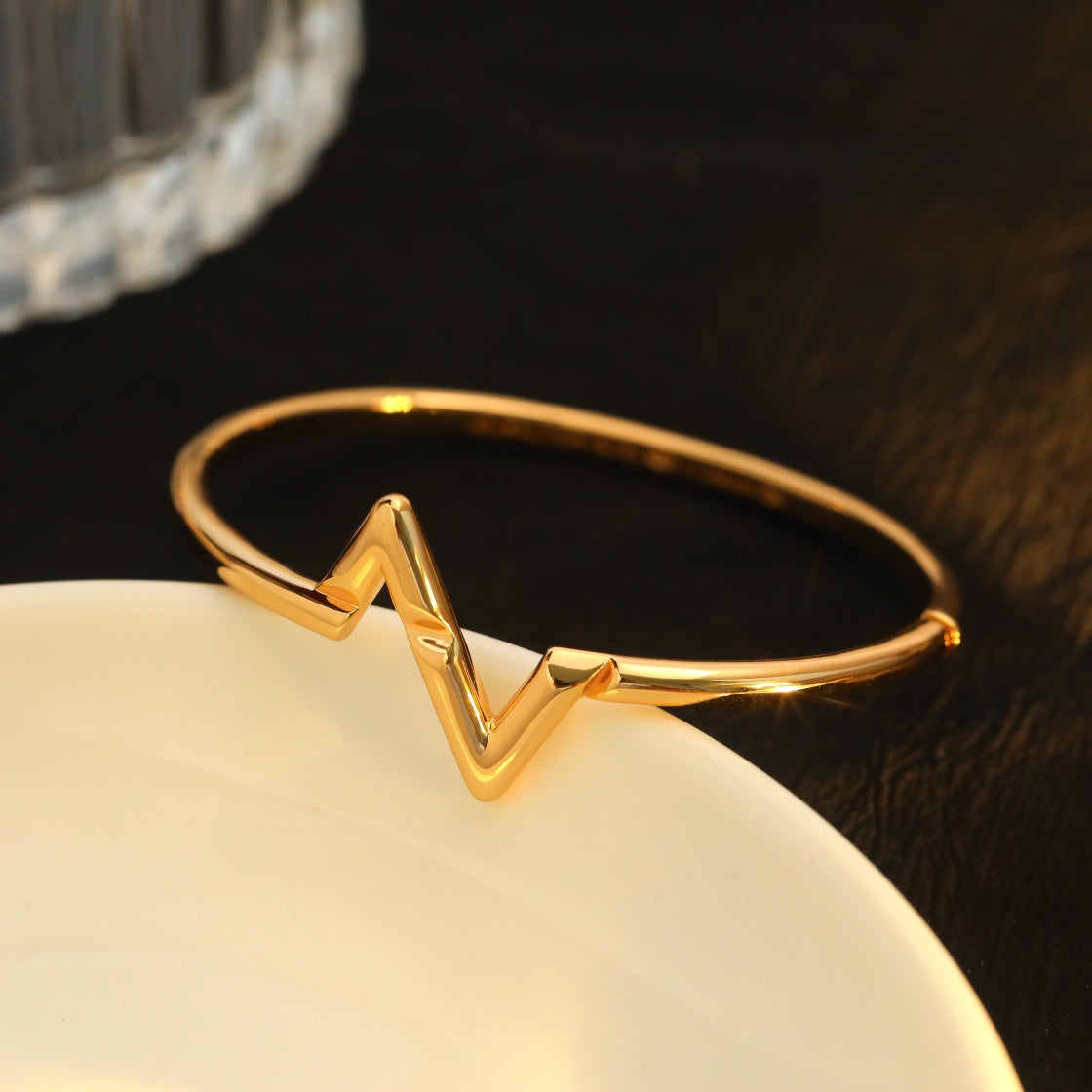 ¡®Lume Jewels¡¯VOLTE UPSITE DOWN BRACELET