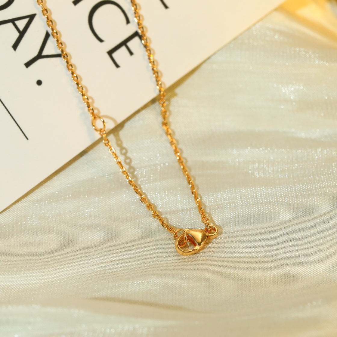 ¡®Lume Jewels¡¯VOLT SILVER DIAMOND PEDANT NECKLACE