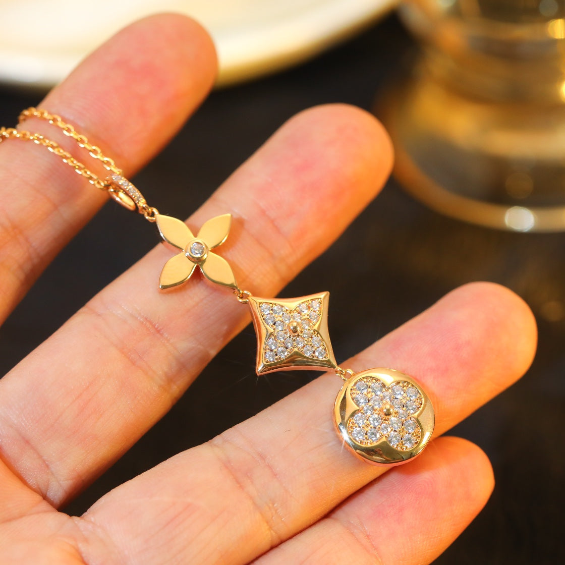 ¡®Lume Jewels¡¯STAR AND SUN DIAMOND PINK GOLD NECKLACE