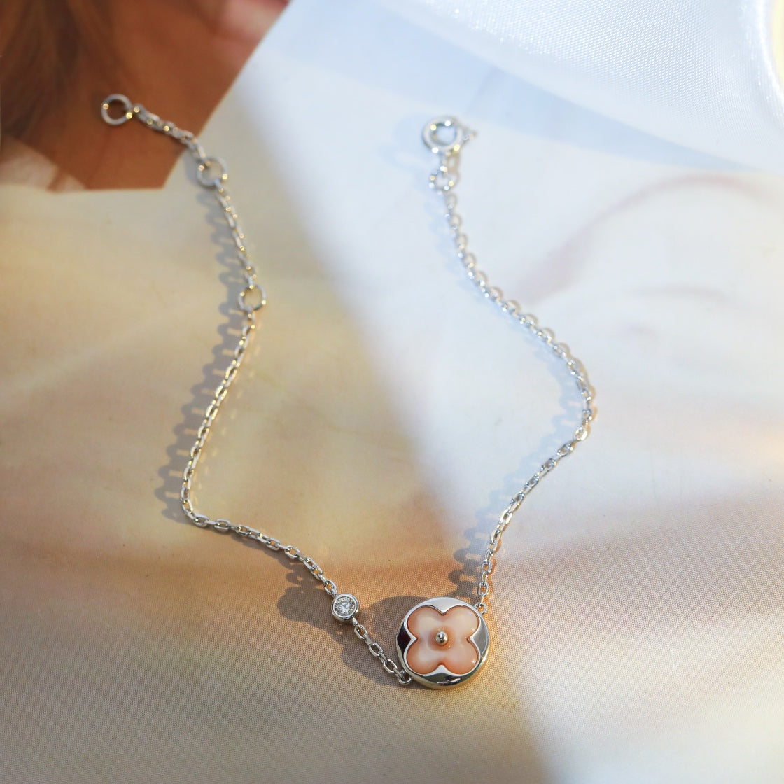 ¡®Lume Jewels¡¯SUN MOTIF PINK MOP SILVER BRACELET