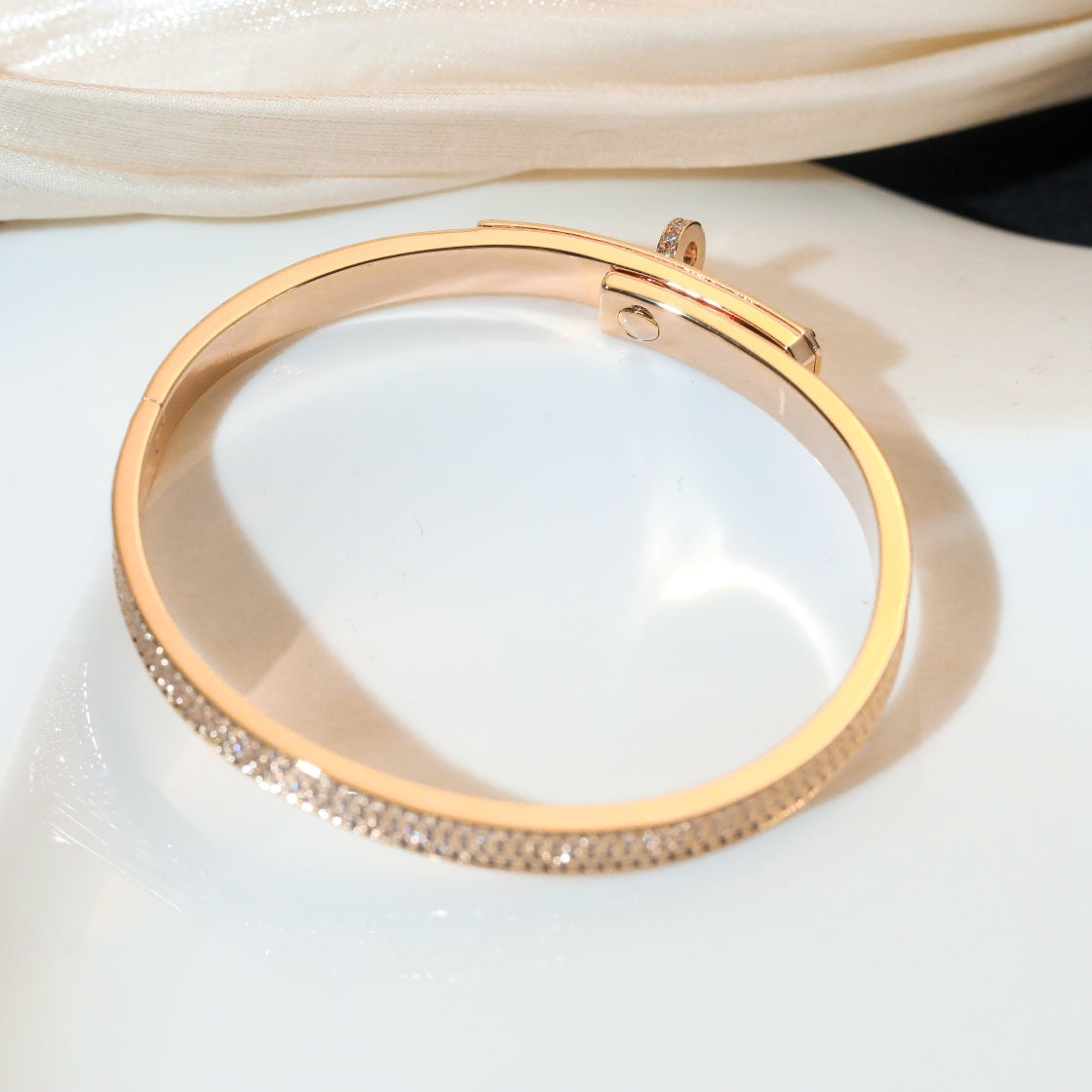 ¡®Lume Jewels¡¯KELLY BRACELET DIAMOND PAVED