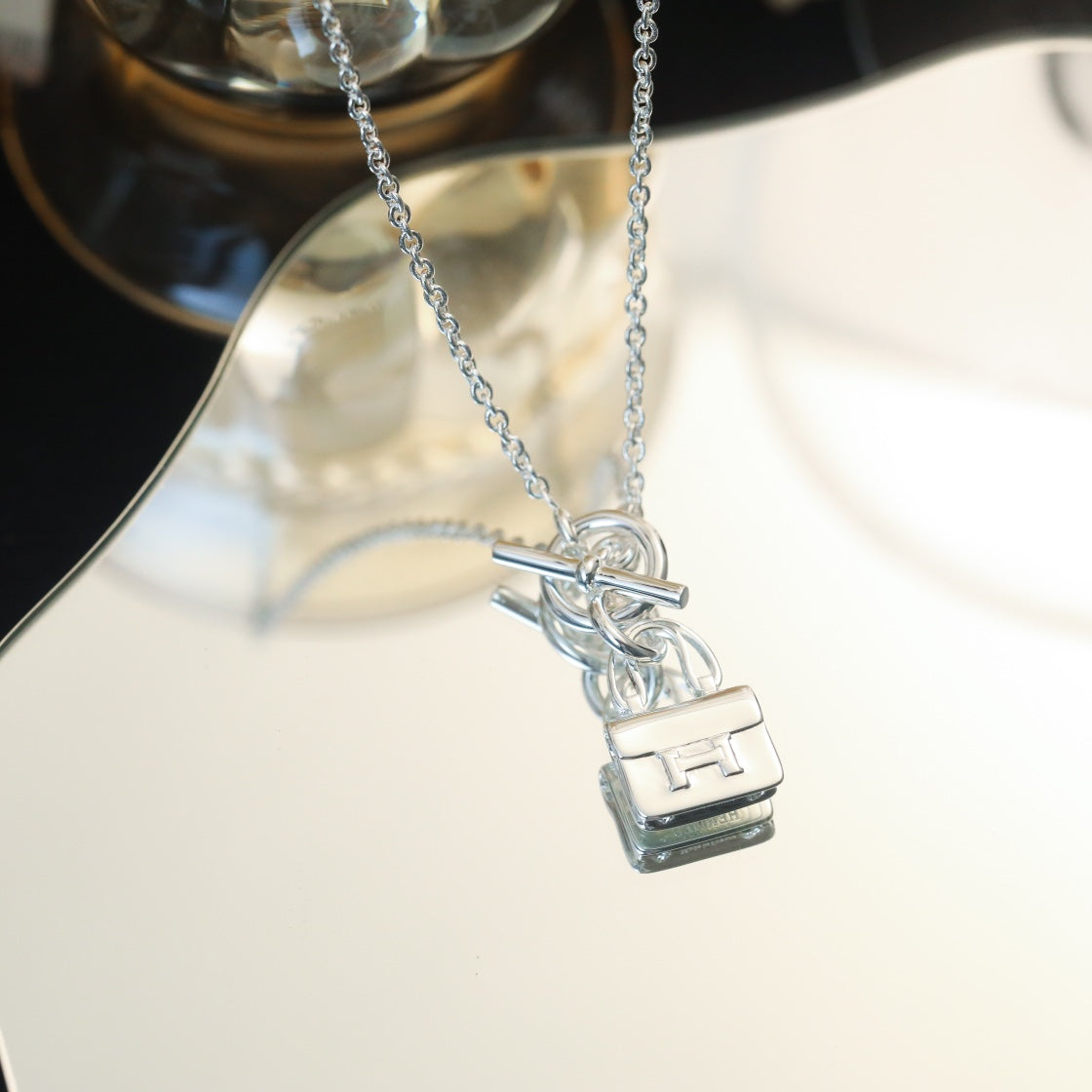 ¡®Lume Jewels¡¯POP H PEDANT SILVER NECKLACE