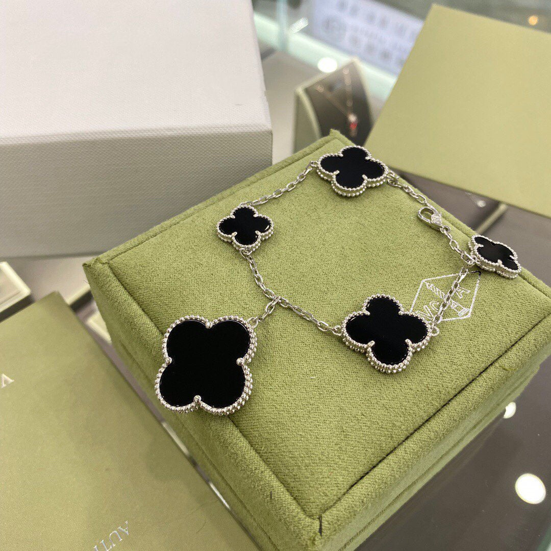 ¡®Lume Jewels¡¯CLOVER 5 MOTIFS SIVLER ONYX BRACELET