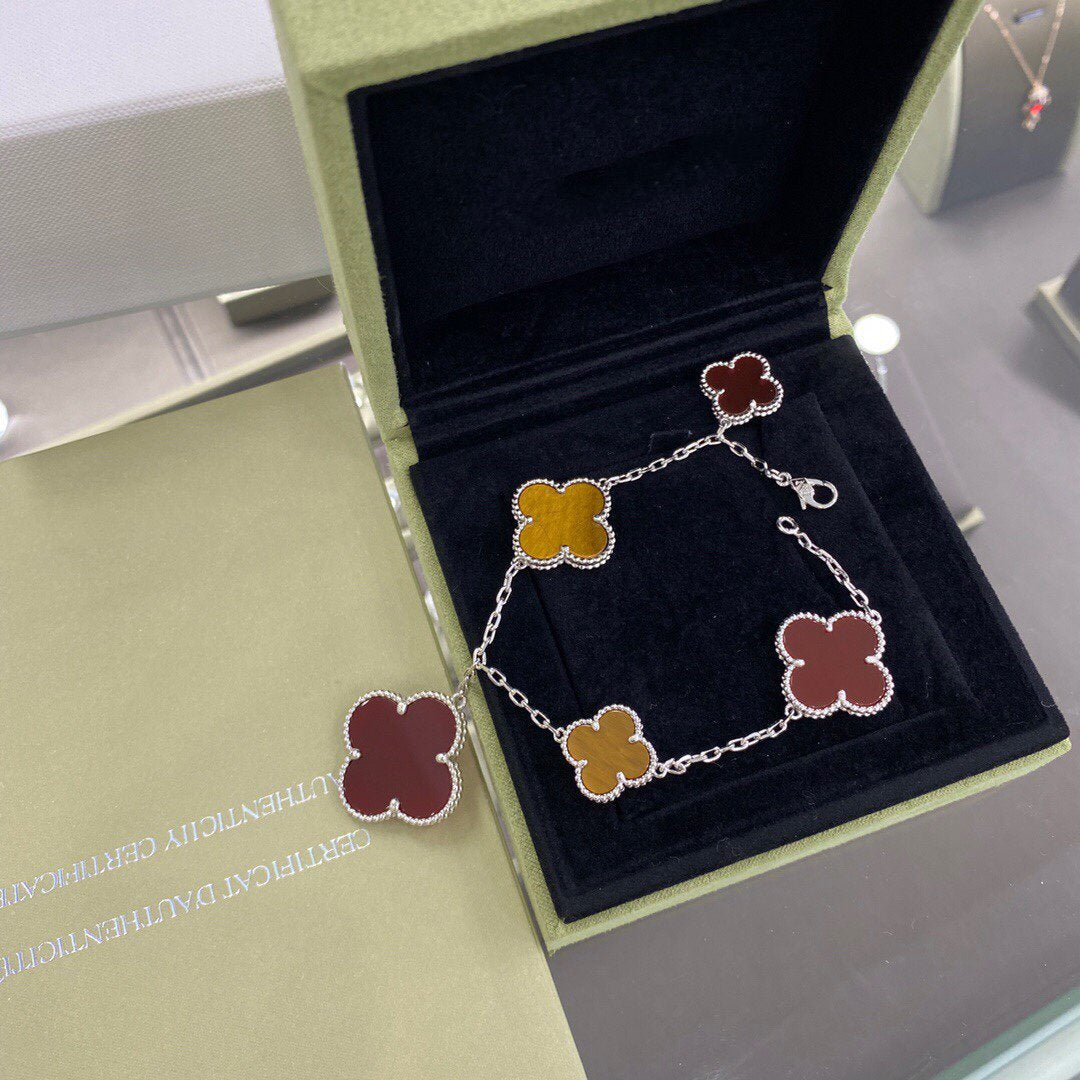 ¡®Lume Jewels¡¯CLOVER 5 MOTIFS SIVLER CARNELIAN TIGER EYE BRACELET