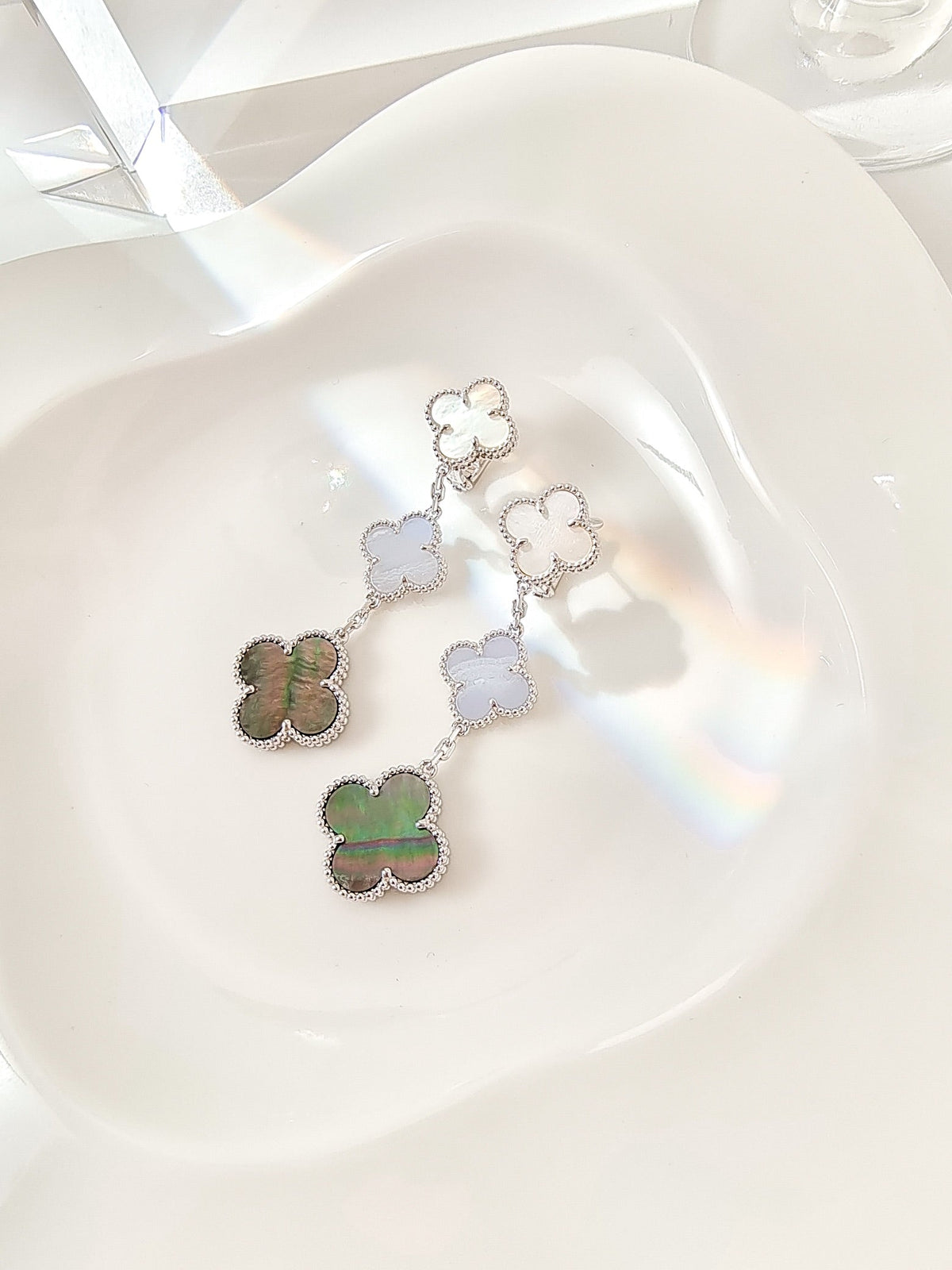 ¡®Lume Jewels¡¯CLOVER 3 MOTIFS CHALCEDONY DARK MOP SILVER EARRINGS
