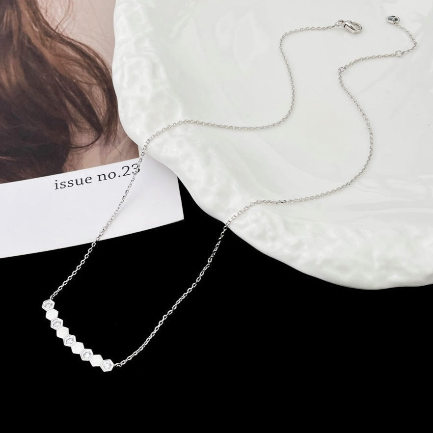 ¡®Lume Jewels¡¯BEE MY LOVE DIAMOND NECKLACE