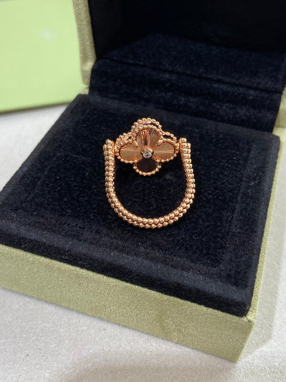 ¡®Lume Jewels¡¯CLOVER RIVERSIBLE ROSE GOLD RING