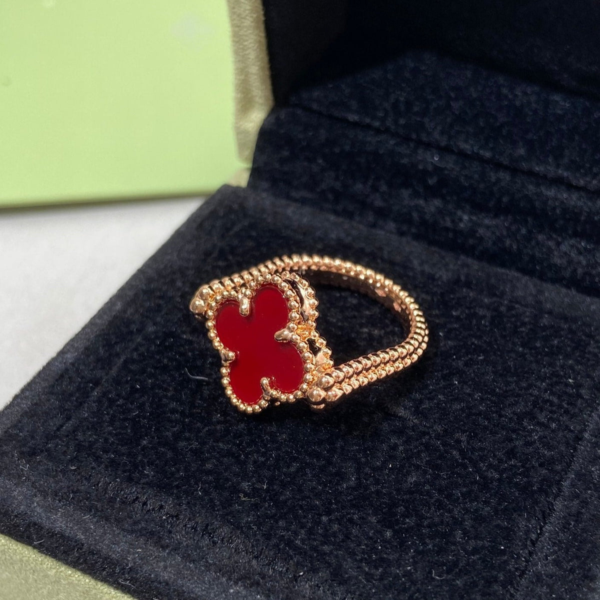 ¡®Lume Jewels¡¯CLOVER RIVERSIBLE ROSE GOLD RING