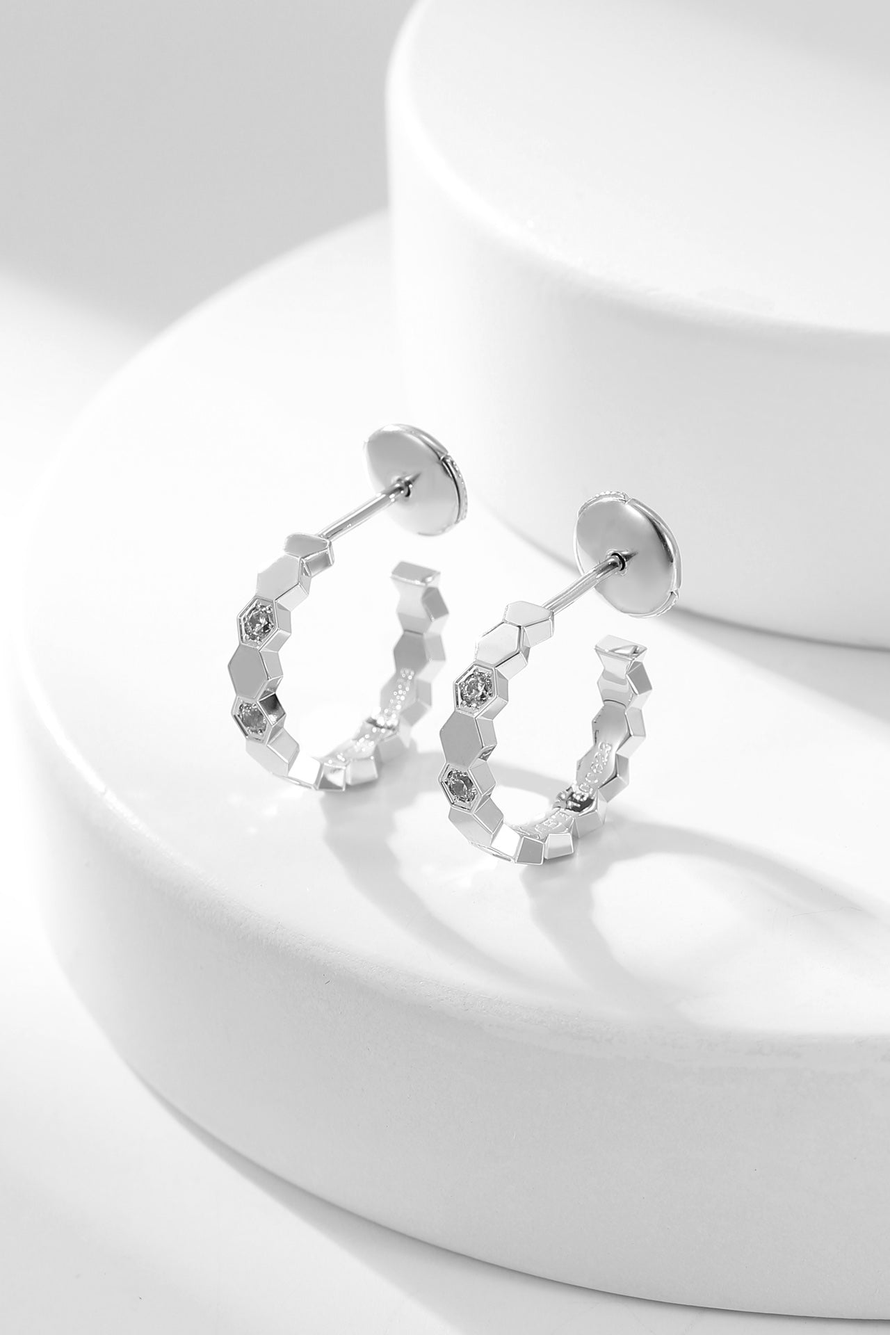 ¡®Lume Jewels¡¯BEE LOVE DIAMOND HOOP EARRINGS