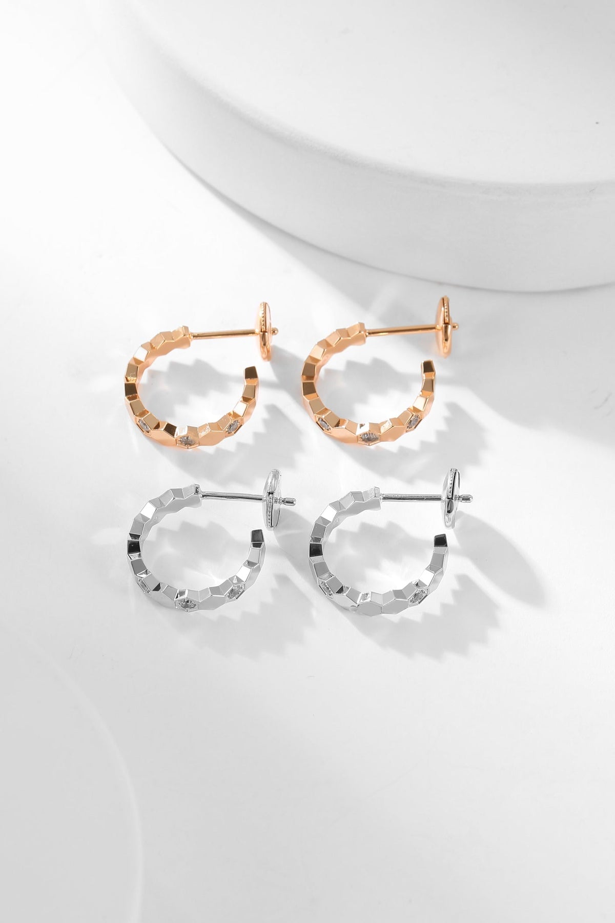 ¡®Lume Jewels¡¯BEE LOVE DIAMOND HOOP EARRINGS