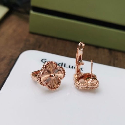 ¡®Lume Jewels¡¯CLOVER MEDIUM STUD EARRINGS