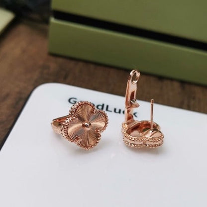 ¡®Lume Jewels¡¯CLOVER MEDIUM STUD EARRINGS