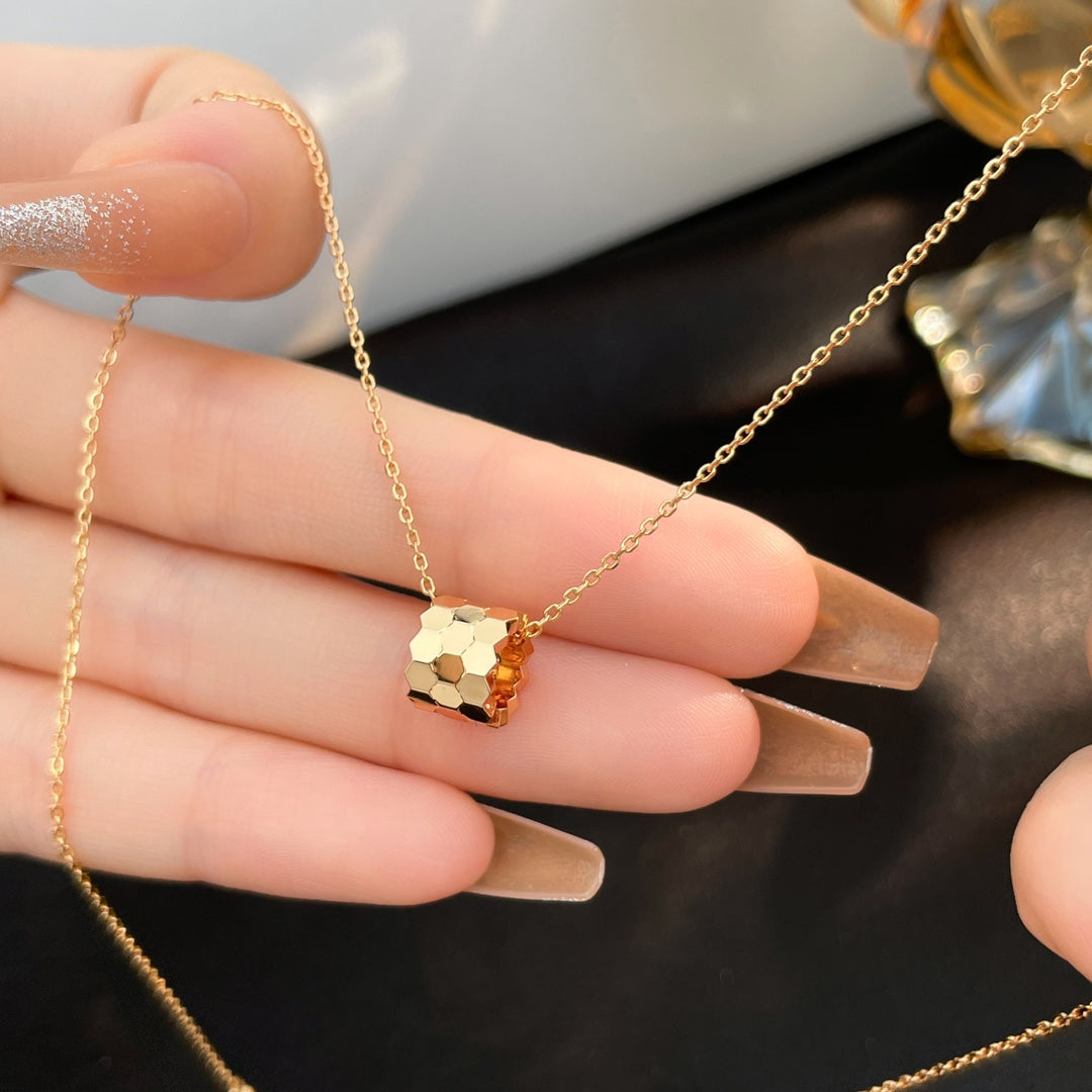 ¡®Lume Jewels¡¯BEE MINI NECKLACE