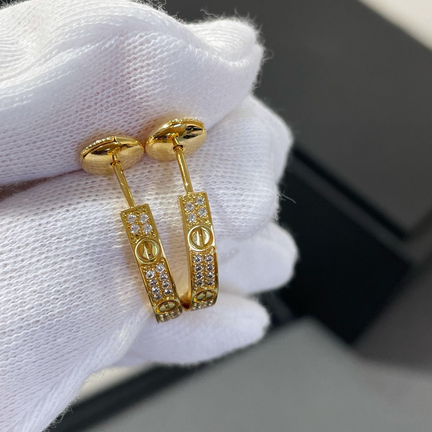 ¡®Lume Jewels¡¯LOVE DIAMOND GOLD HOOP EARRINGS