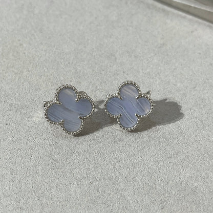 ¡®Lume Jewels¡¯CLOVER CHALCEDONY SILVER STUD EARRINGS