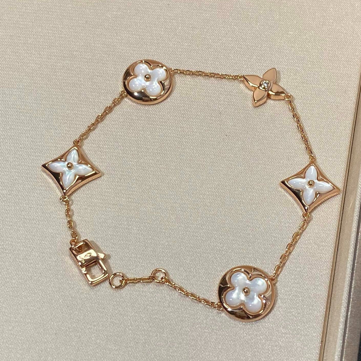 ¡®Lume Jewels¡¯STAR AND SUN 5 MOTIF MOP PINK GOLD BRACELET