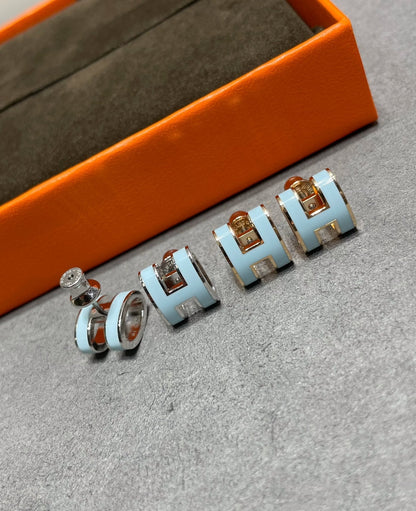 ¡®Lume Jewels¡¯POP H SKY BLUE STUD EARRINGS