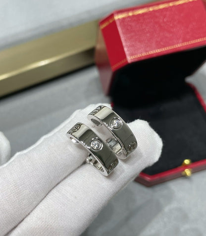 ¡®Lume Jewels¡¯LOVE 5.5MM 1 DIAMOND EARRINGS
