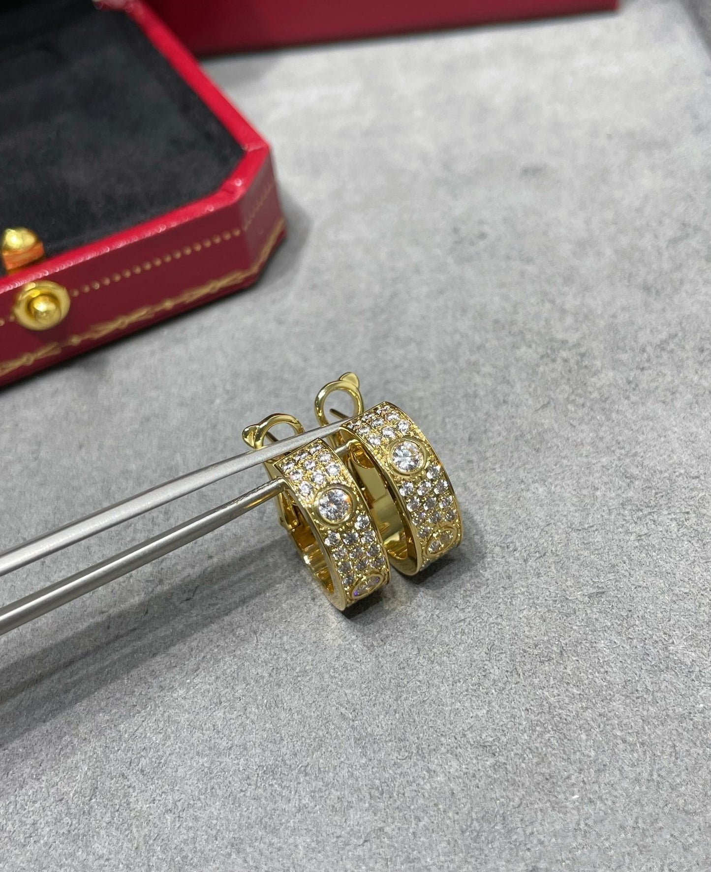 ¡®Lume Jewels¡¯LOVE 5.5MM DIAMOND PAVED EARRINGS