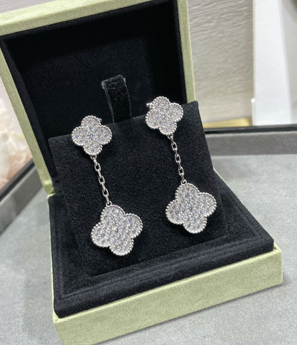 ¡®Lume Jewels¡¯CLOVER 2 MOTIFS DIAMOND PAVED SILVER EARRINGS