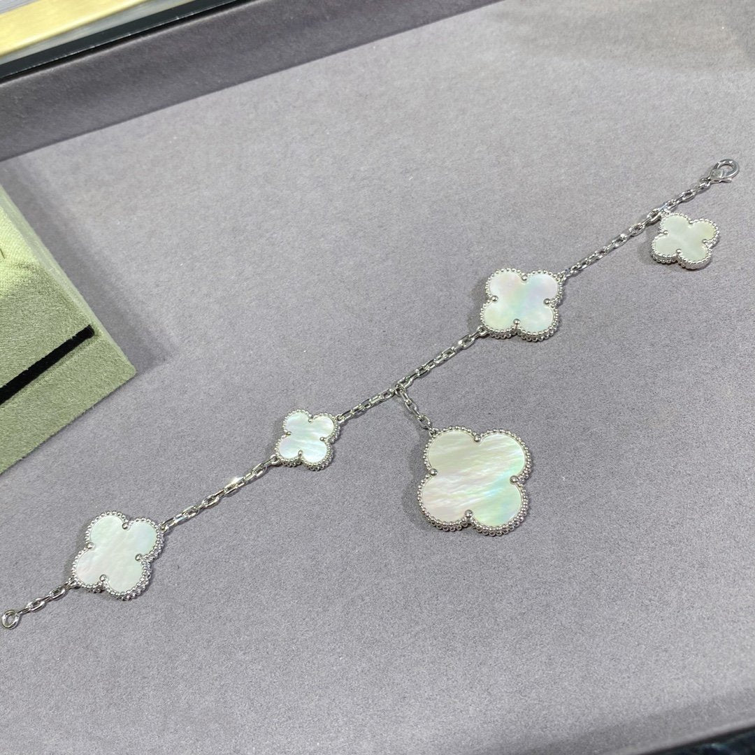 ¡®Lume Jewels¡¯CLOVER 5 MOTIF WHITE MOP SILVER BRACELET