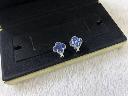 ¡®Lume Jewels¡¯CLOVER PIETERSITE MEDIUM STUD EARRINGS
