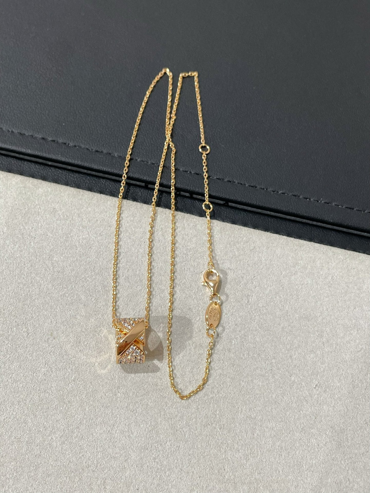 ¡®Lume Jewels¡¯LIENS EVIDENCE DIAMOND PAVED NECKLACE