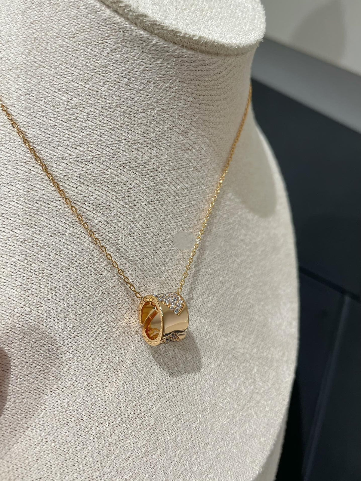 ¡®Lume Jewels¡¯LIENS EVIDENCE DIAMOND PAVED NECKLACE