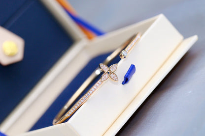 ¡®Lume Jewels¡¯IDYLLE PINK GOLD OPEN BRACELET DIAMOND PAVED