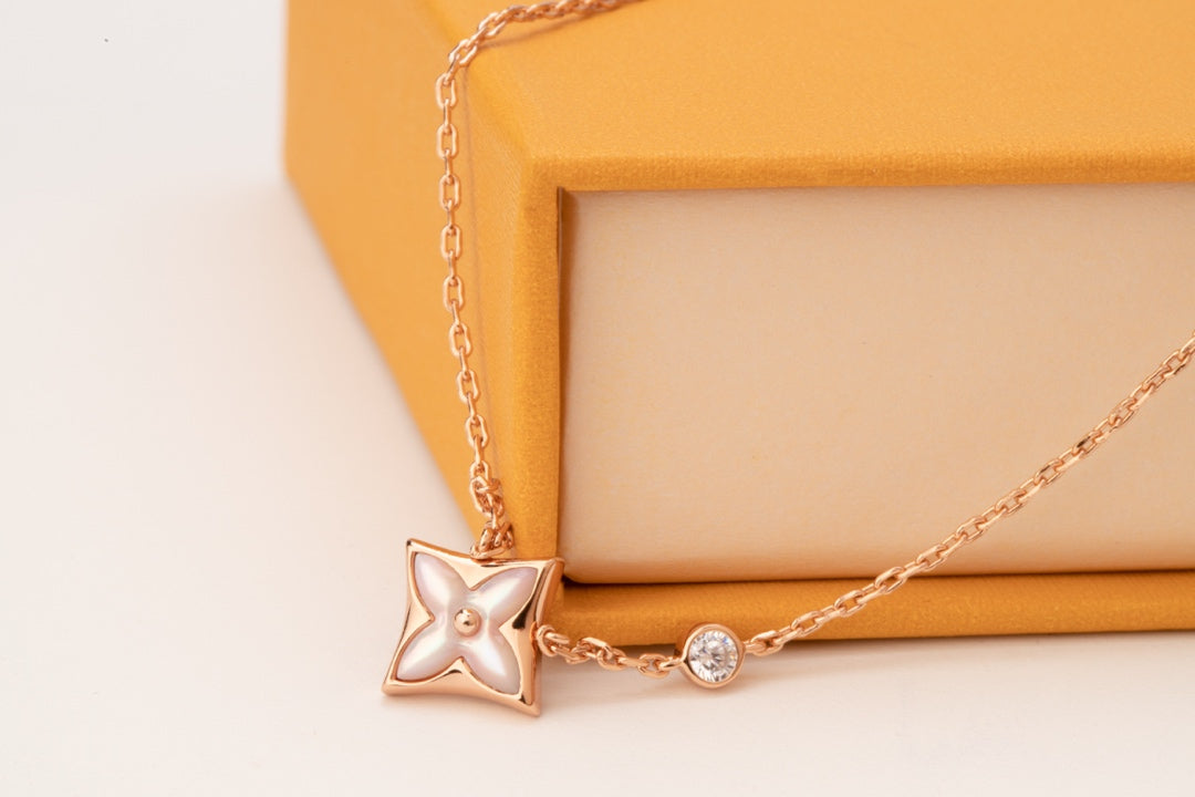 ¡®Lume Jewels¡¯STAR PINK MOP 1 DIAMOND PINK GOLD NECKLACE