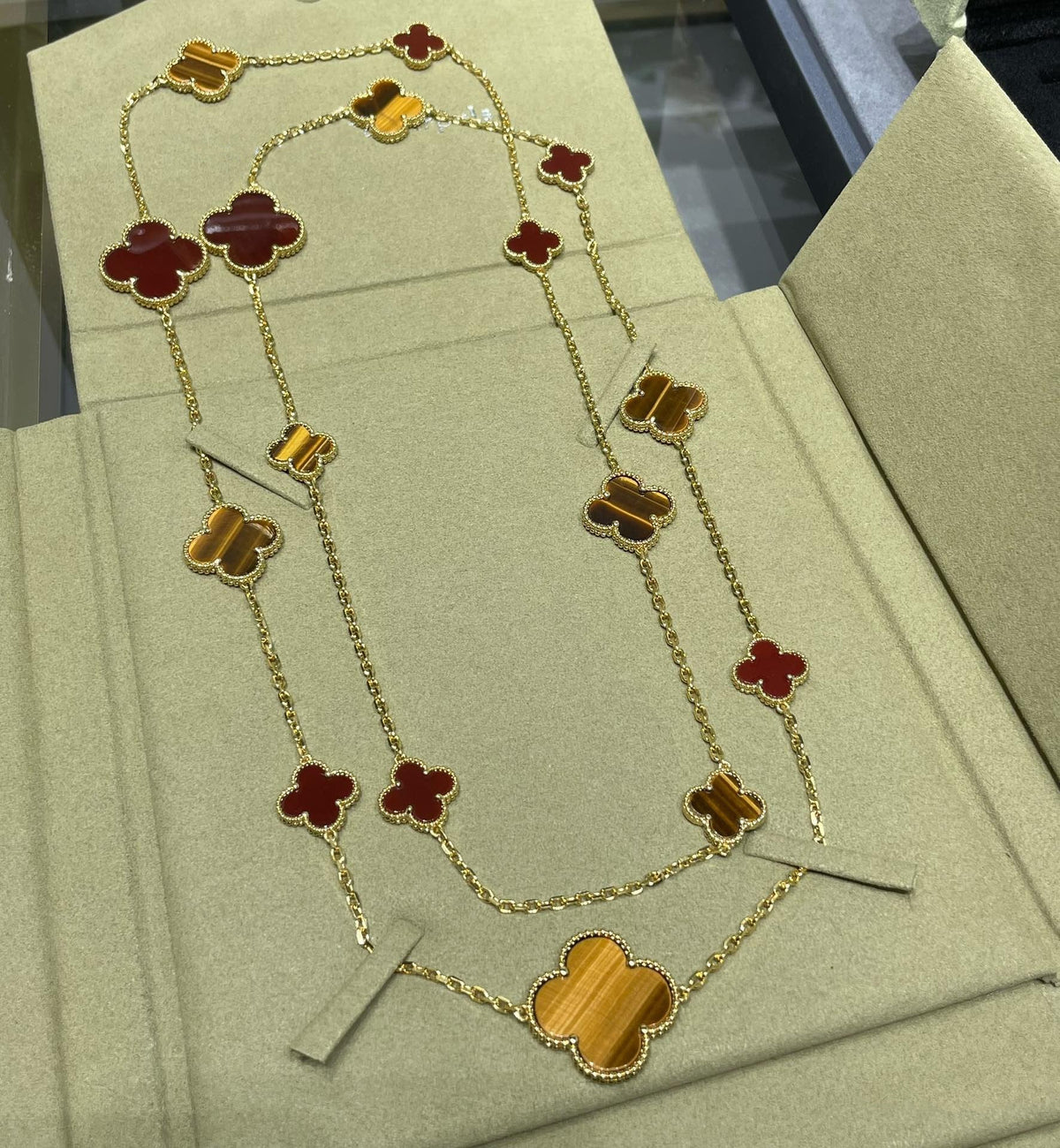 ¡®Lume Jewels¡¯CLOVER 16 MOTIF CARNELIAN TIGER EYE ROSE GOLD NECKLACE