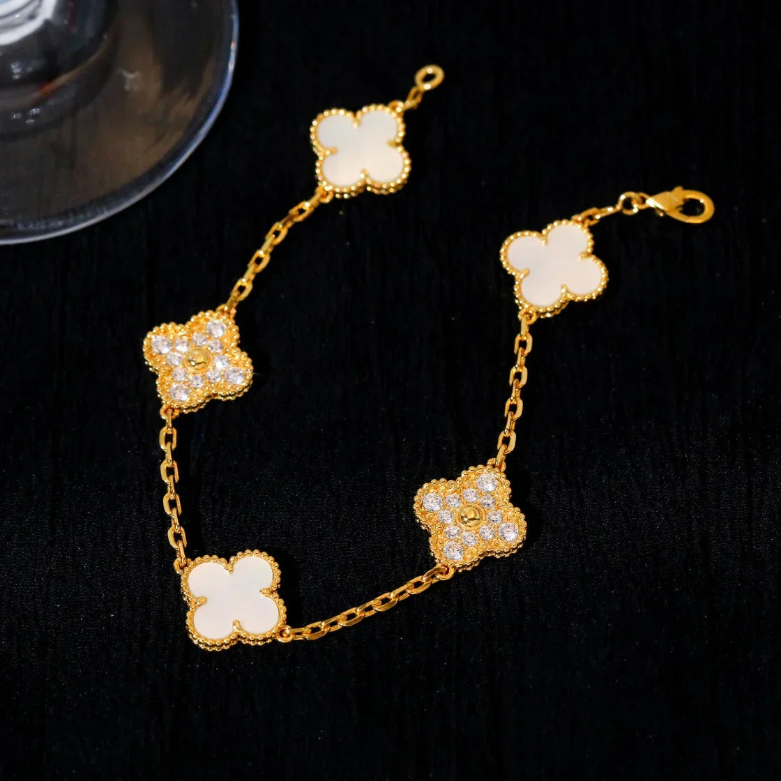 [Lume Jewels]New CLOVER WHITE PEARL MOP 5 MOTIF BRACELET COLLECTION