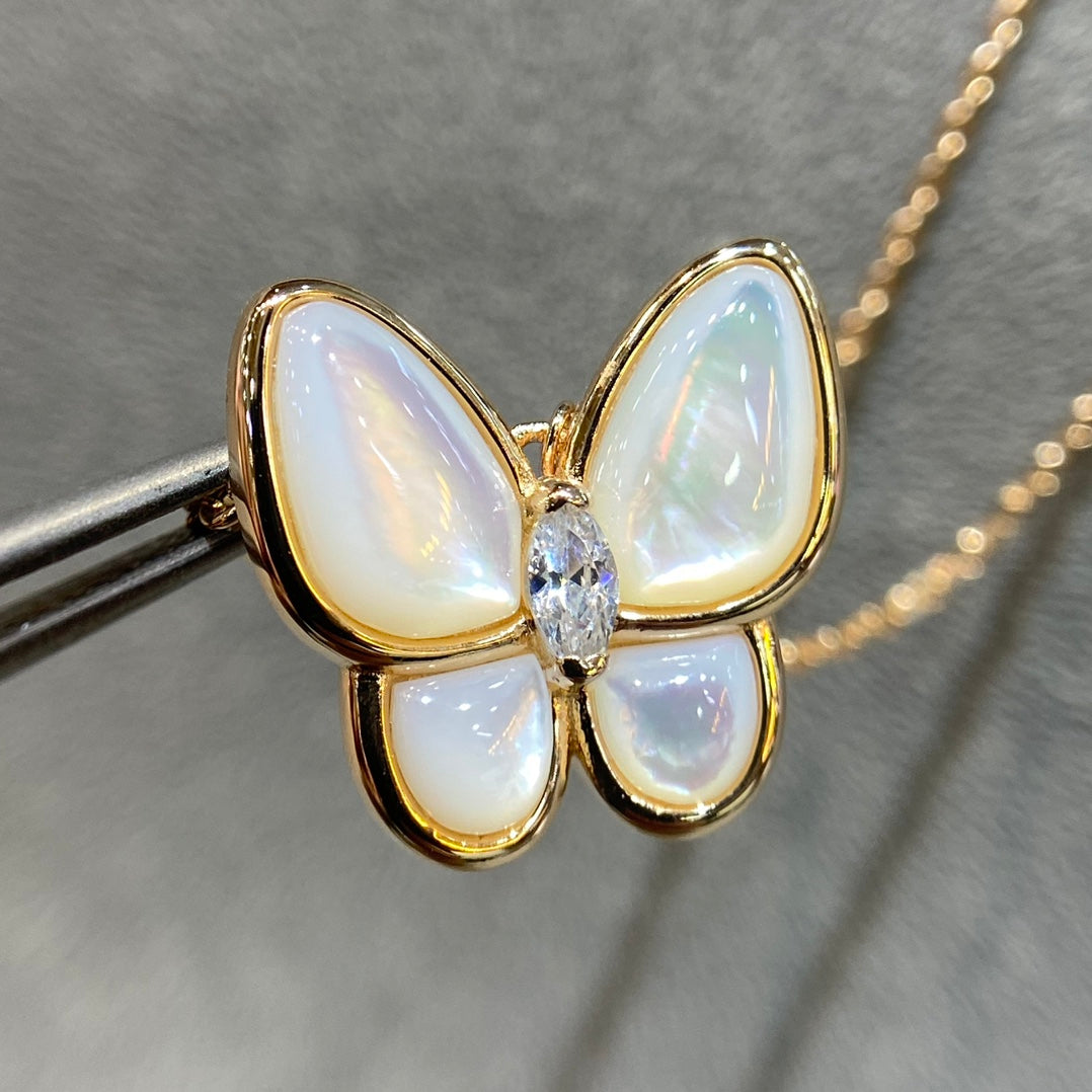 ¡®Lume Jewels¡¯BUTTERFLY MOP DIAMOND NECKLACE