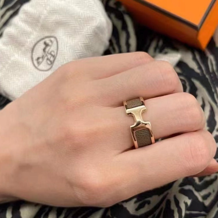 ¡®Lume Jewels¡¯OLYMPE PINK GOLD RING