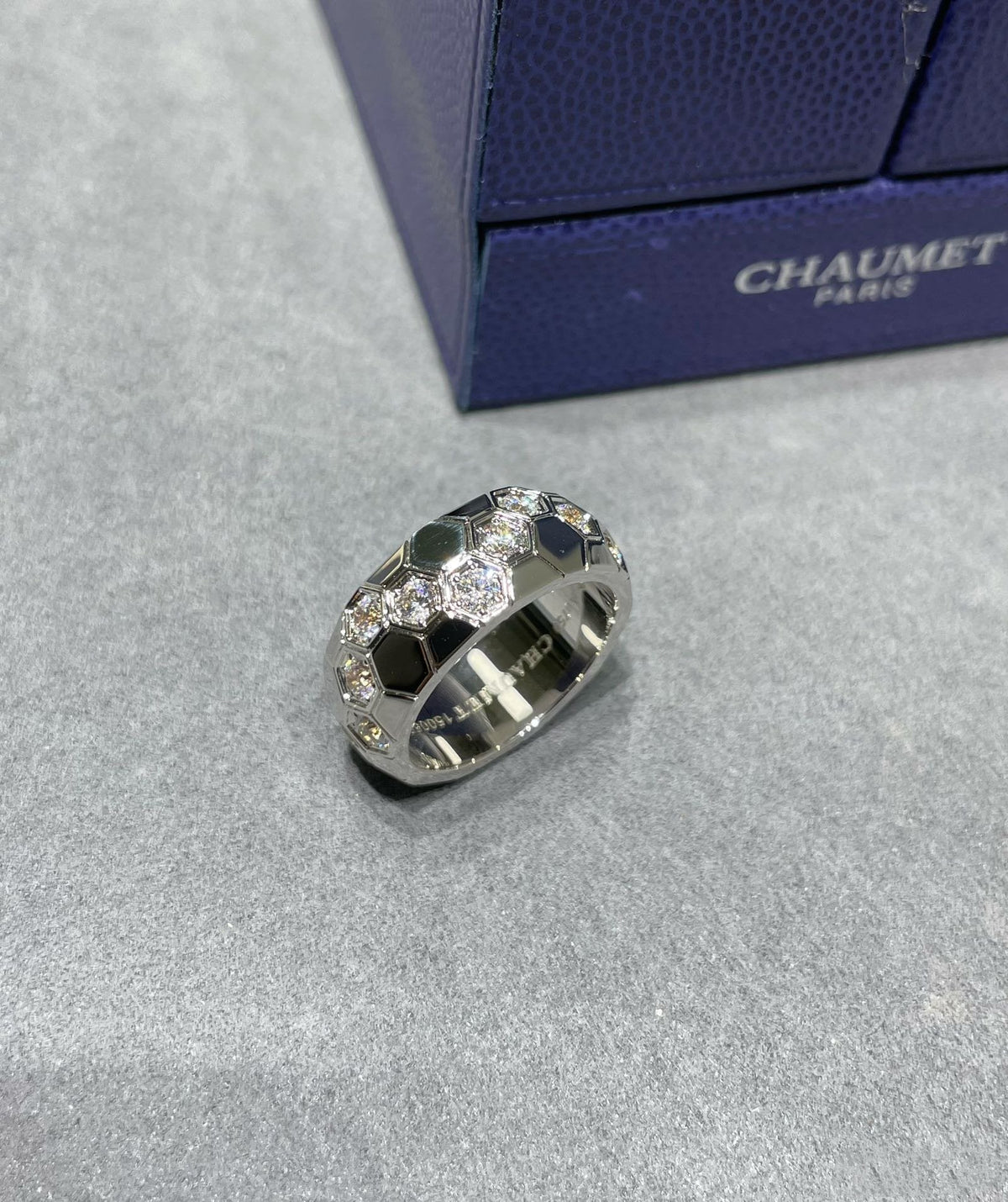 ¡®Lume Jewels¡¯BEE LOVE DIAMOND LARGE RING