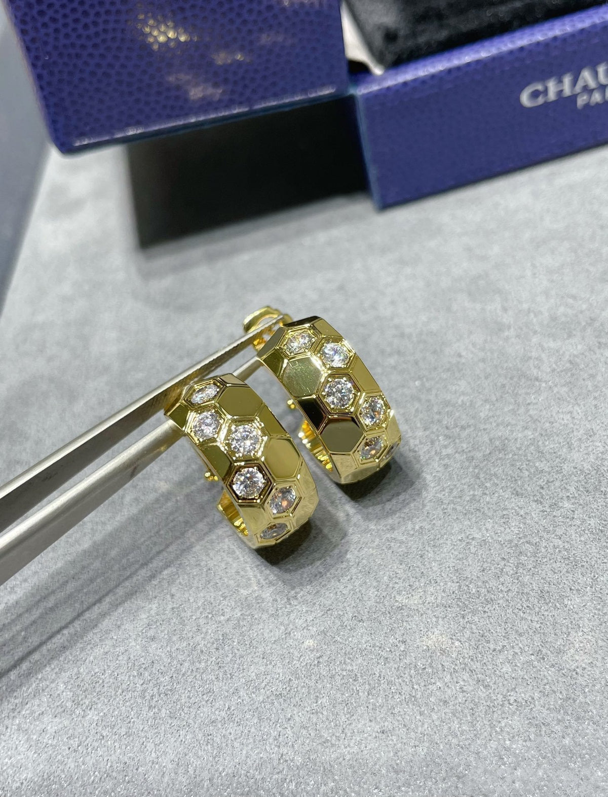 ¡®Lume Jewels¡¯BEE LOVE DIAMOND HOOP EARRINGS