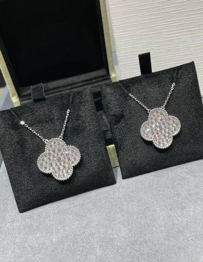 ¡®Lume Jewels¡¯CLOVER 25MM LARGE PENDANT DIAMOND PAVED SILVER NECKLACE