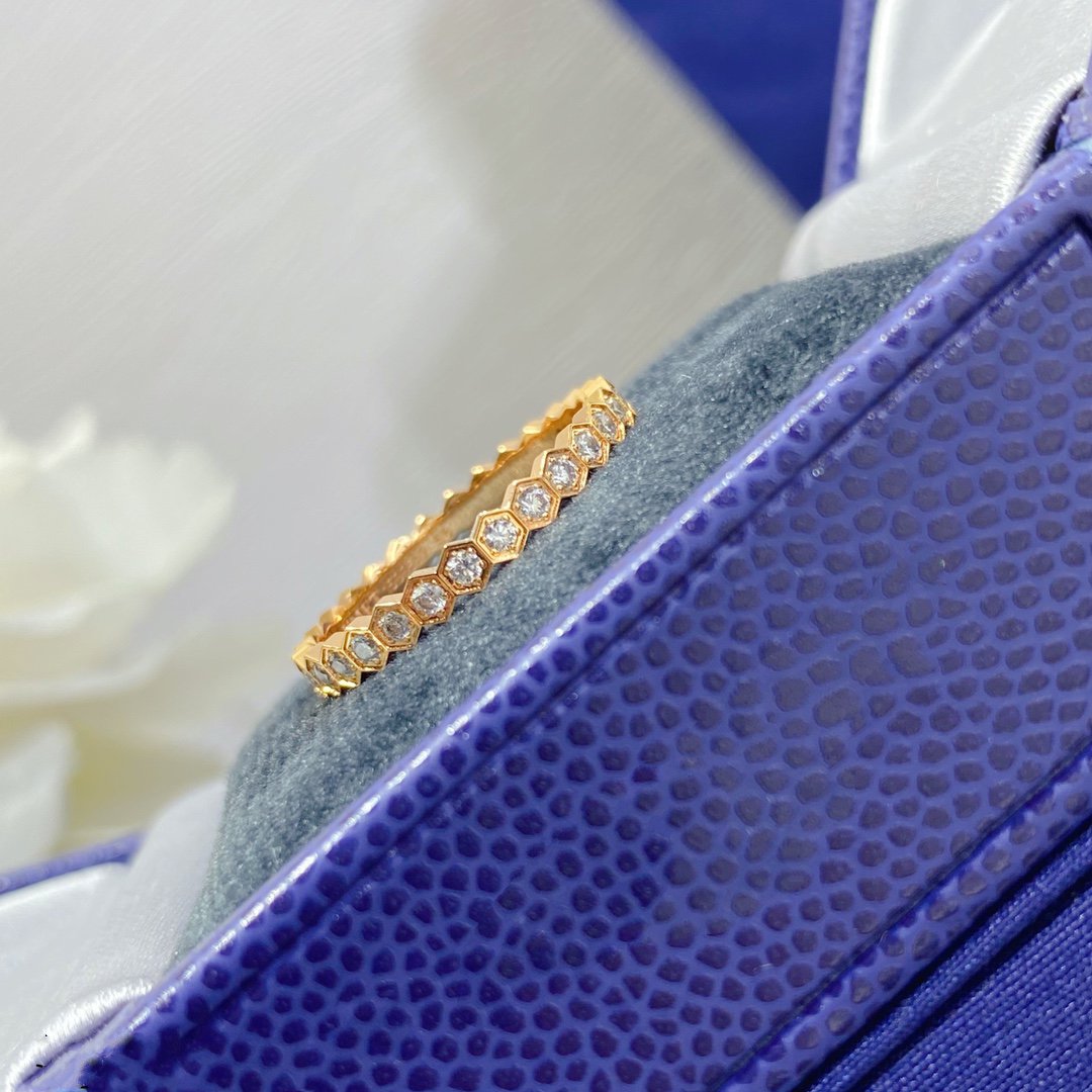 ¡®Lume Jewels¡¯BEE LOVE DIAMOND PAVED SMALL RING