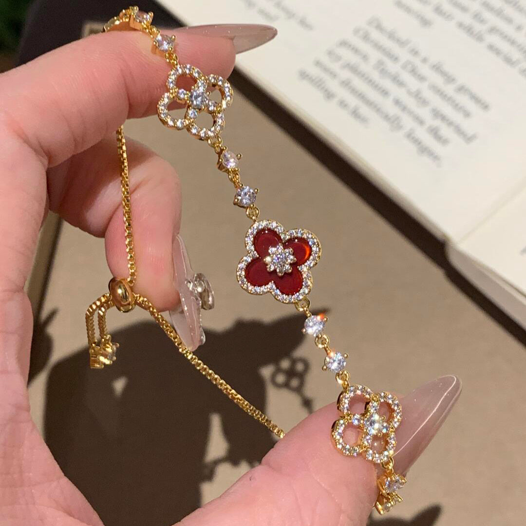 ¡®Lume Jewels¡¯CLOVER 5 MOTIF PINK BLUE RED WHITE BRACELET