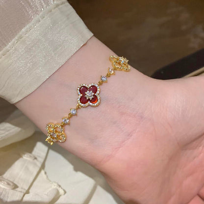¡®Lume Jewels¡¯CLOVER 5 MOTIF PINK BLUE RED WHITE BRACELET