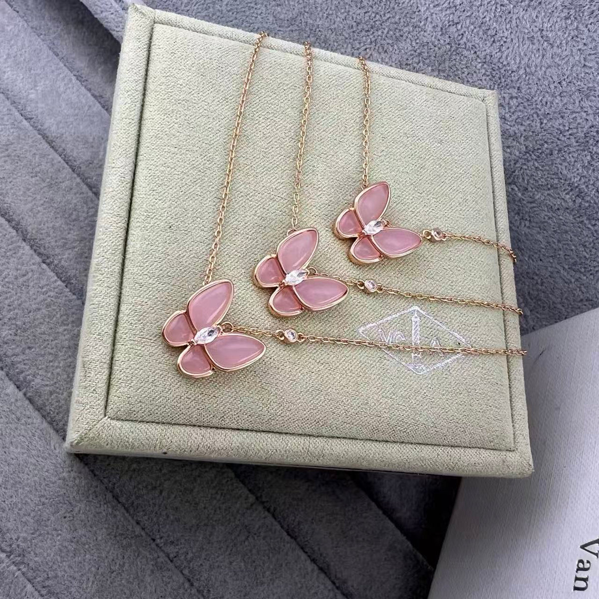 [Lume Jewels] Pink Butterfly Necklace