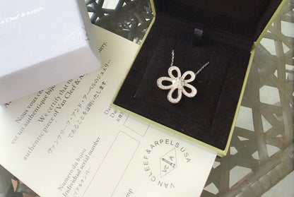 [Lume Jewels] Full diamond sunflower flower necklace