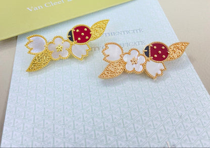 [Lume Jewels] Petal Leaf Ladybug Brooch
