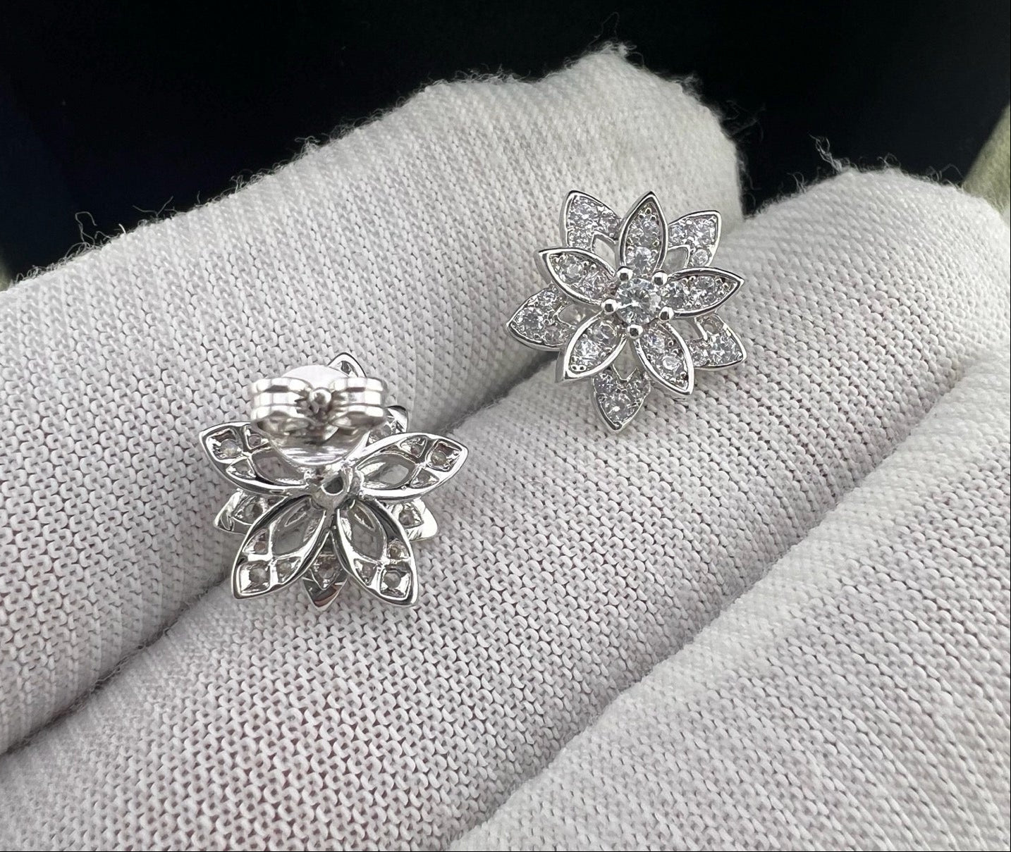 [Lume Jewels] Full Diamond Hollow Lotus Necklace Set