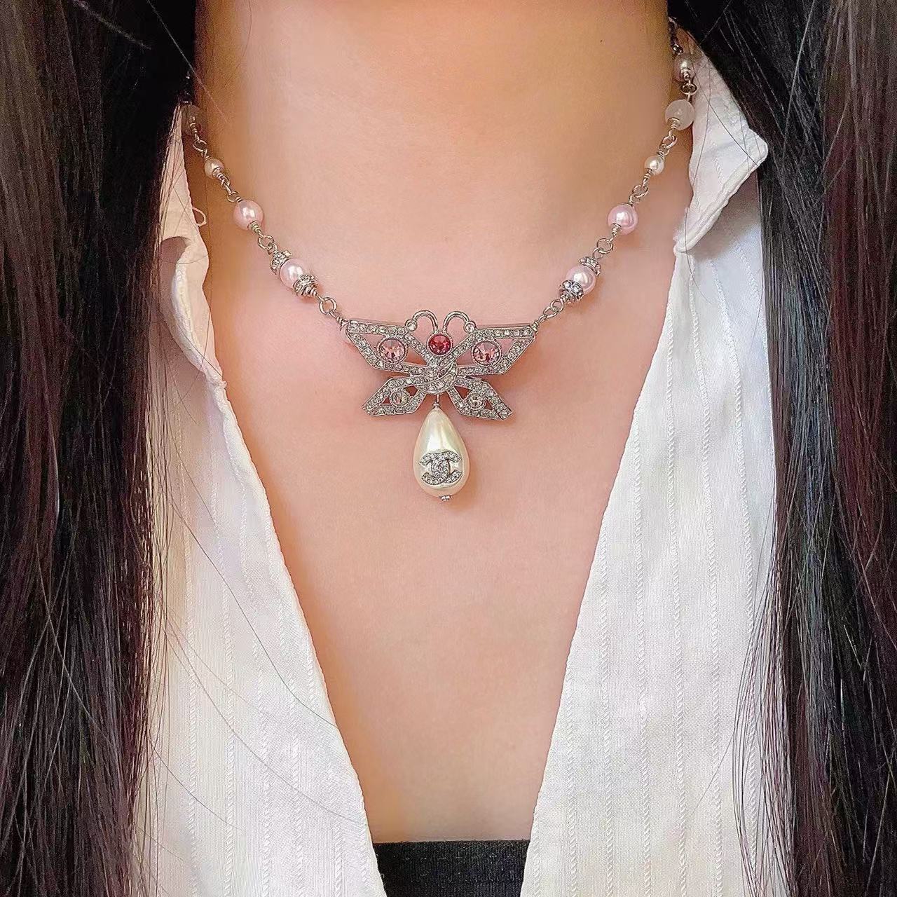 [Lume Jewels] Bow & Pearl Double C Pavé Diamond Necklace