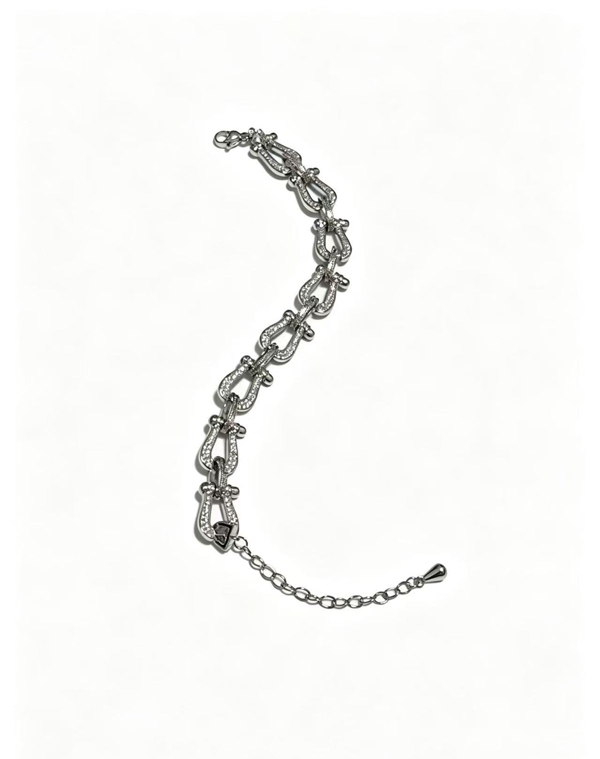 ¡®Lume JewelsDiamond-studded Horseshoe Bracelet